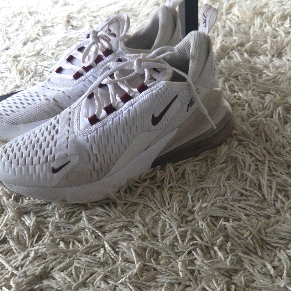 Nike Air 270